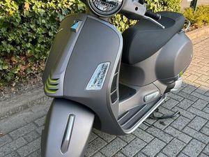 ② VESPA GTS 300 SUPER TECH