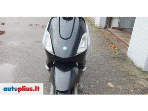 PIAGGIO FLY 50 CC, SCOOTERS / MOPEDS