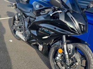 YAMAHA R7 A2