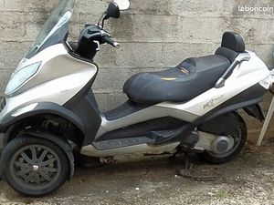 SCOOTER PIAGGIO 125 MP3