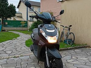 SCOOTER PEUGEOT KISBEE 50 CC 4T-K1AAJA - BON ÉTAT