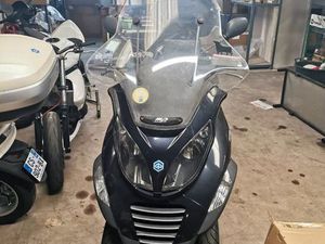 PIAGGIO MP3 250