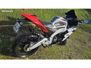TRÈS BELLE APRILIA 125 RS 2024