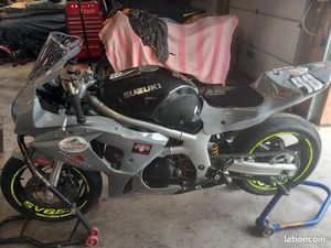 SUZUKI SV650 PISTE +1 COMPLETE