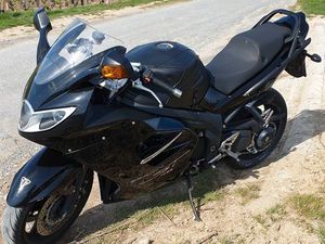 MOTO TRIUMPH 1050 ST SPRINT ABS