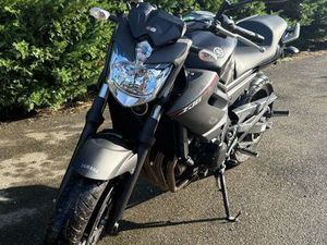 XJ6 YAMAHA POUR A2 3500