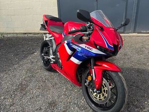 HONDA CBR 600 RR 2025 GARANTIE 5 ANS