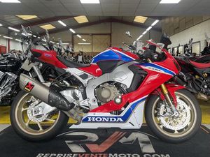 HONDA CBR1000RR FIREBLADE SP2 1/29 REP.ECH.POSS
