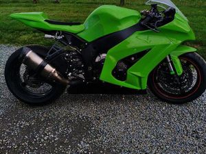 KAWAZAKI ZX10R 2011 PISTE