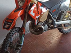 MOTO ENDURO 250 2T KTM