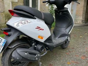 VEND SCOOTER PIAGGIO ZIP 4 TEMPS