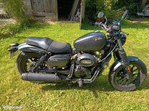 HYOSUNG 125 GV BOBBER