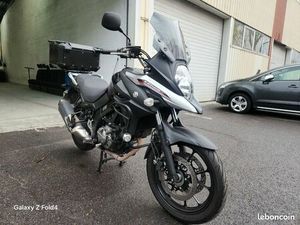 SUZUKI V-STROM 650 DE 2018 TOUT ÉQUIPÉ. PRIX: 4890 EUROS