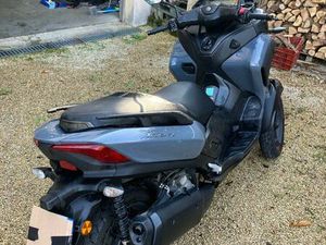 SCOOTER YAMAHA TRICITY 300