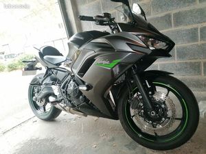 KAWASAKI NINJA 650
