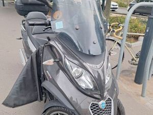 SCOOTER MP3 PIAGGIO 300 CC