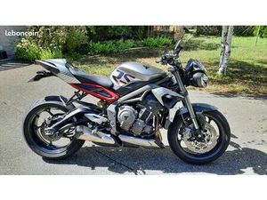 TRIUMPH STREET TRIPLE RS 2022 COMME NEUVE