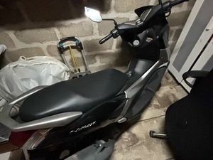 NMAX 2016 PEU KILOMÉTRÉS