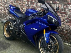 YAMAHA YZF R1