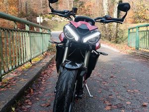 VEND TRIUMPH STREET TRIPLE 765 RS