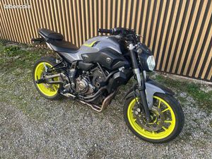 MT-07 NIGHT FLUO 2017