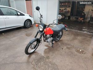 YAMAHA 125 SR EN TRÈS BON ÉTAT