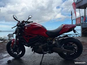 DUCATI MONSTER 821