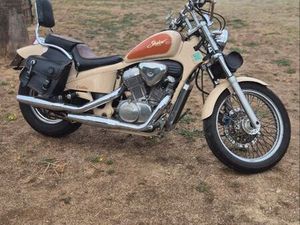 600 SHADOW CUSTOM HONDA