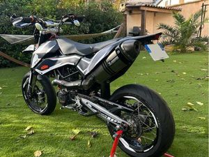 KTM 690 SMC 2011 – 41 000 KM – RÉFECTION MOTEUR COMPLÈTE – EVO1