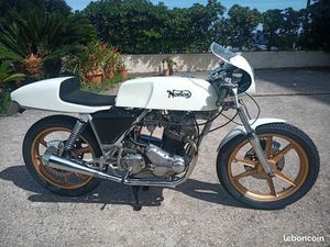 NORTON COMMANDO