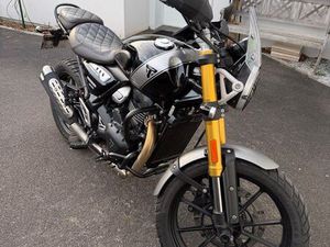 TRIUMPH SCRAMBLER 400X