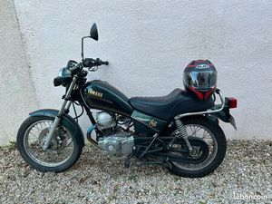 MOTO YAMAHA SR 125