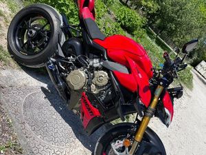 DUCATI STREETFIGHTER V4S ÉTAT NEUVE