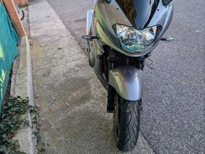 KAWASAKI ZR7S