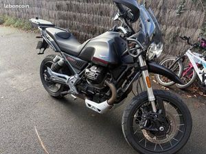 MOTO GUZZI V85TT COMME NEUVE