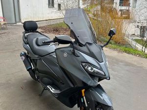 YAMAHA TMAX