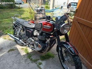 TRIUMPH BONNEVILLE T100 LIGNE ARROW