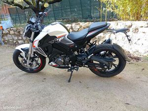 VEND MOTO 125 KEEWAY