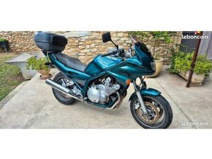 YAMAHA 900 DIVERSION À DÉBATTRE