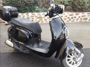 VENTE SCOOTER 125 BESBI DAELIM