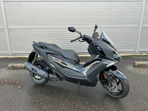 KYMCO DOWNTOWN GT 125 NOIR OU BLEU GARANTIE CONSTRUCTEUR 5 ANS