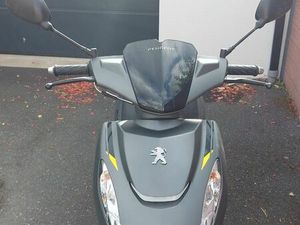 VENDS SCOOTER PEUGEOT KISBEE