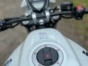 SUZUKI SV650N DE 2008