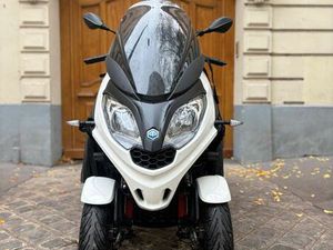 PIAGGIO MP3 300 HPE SPORT