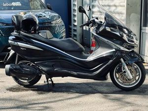PIAGGIO X10