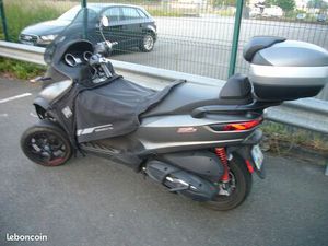 PIAGGIO MP3 500