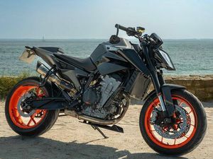 KTM DUKE 790