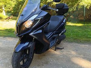? SCOOTER KYMCO DOWNTOWN 350 – 2017 – 6 977 KM – CRIT’AIR 1 ◊