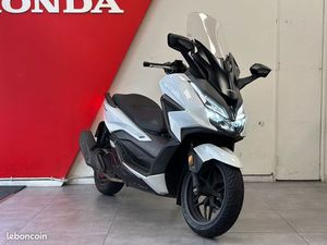 SCOOTER HONDA FORZA 125 BLANC - 1ÈRE MAIN