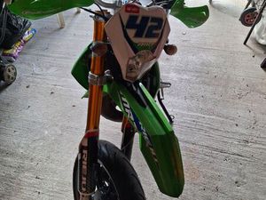 MOTO EXCELLENTE ÉTAT